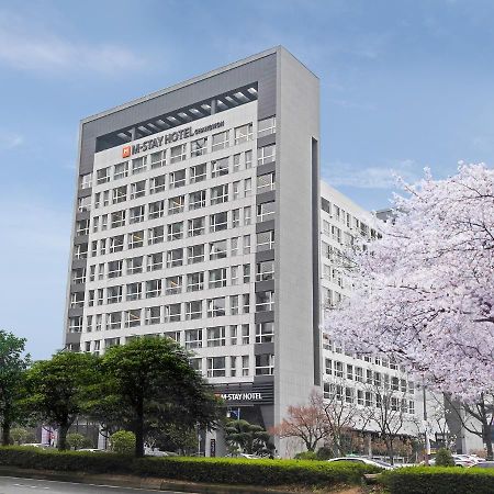 Grand City Hotel تَنوان المظهر الخارجي الصورة