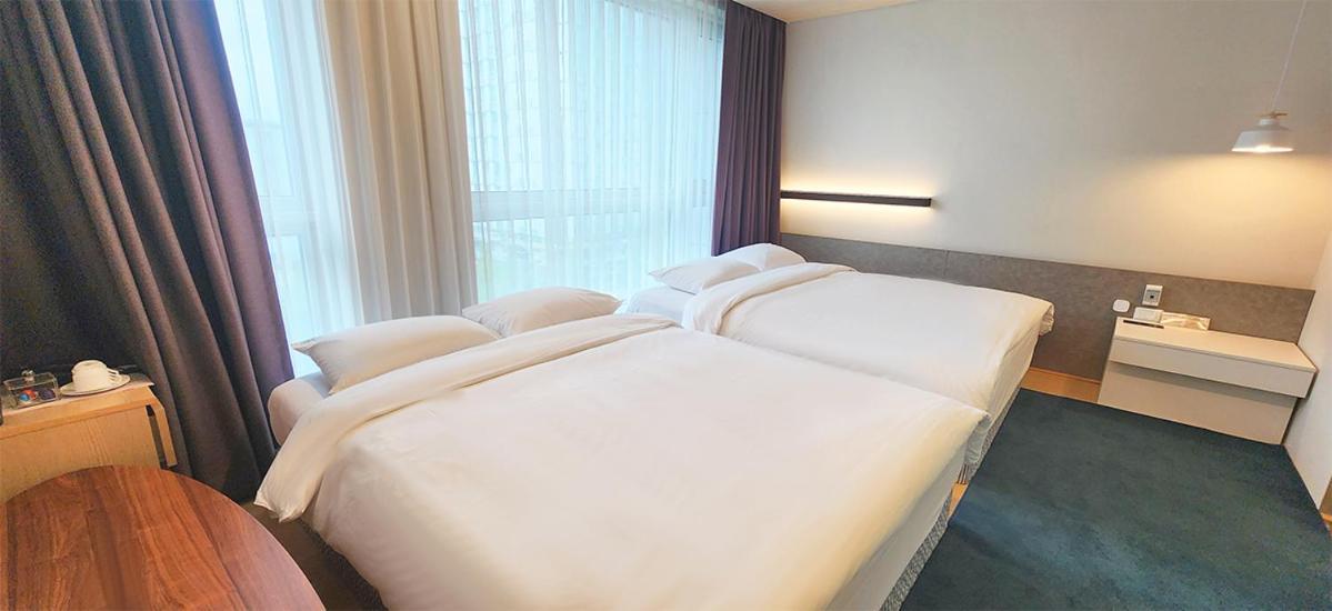 Grand City Hotel تَنوان المظهر الخارجي الصورة