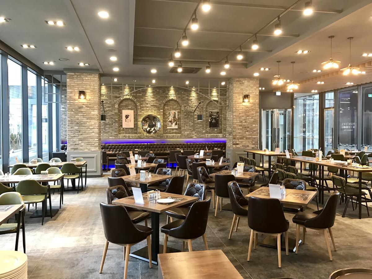 Grand City Hotel تَنوان المظهر الخارجي الصورة